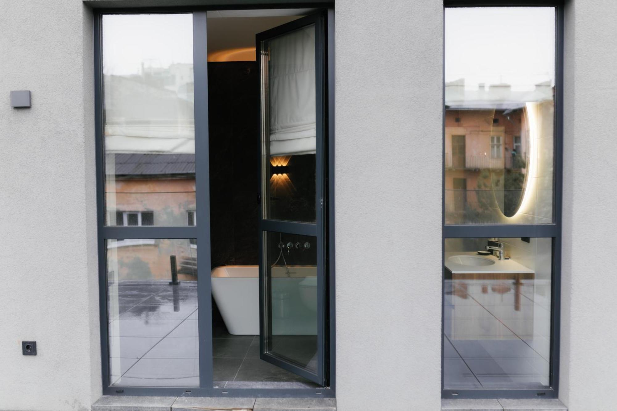Select Hotel Lwów Zewnętrze zdjęcie