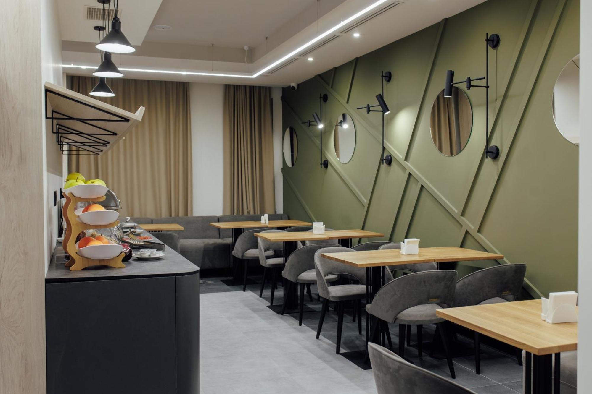 Select Hotel Lwów Zewnętrze zdjęcie
