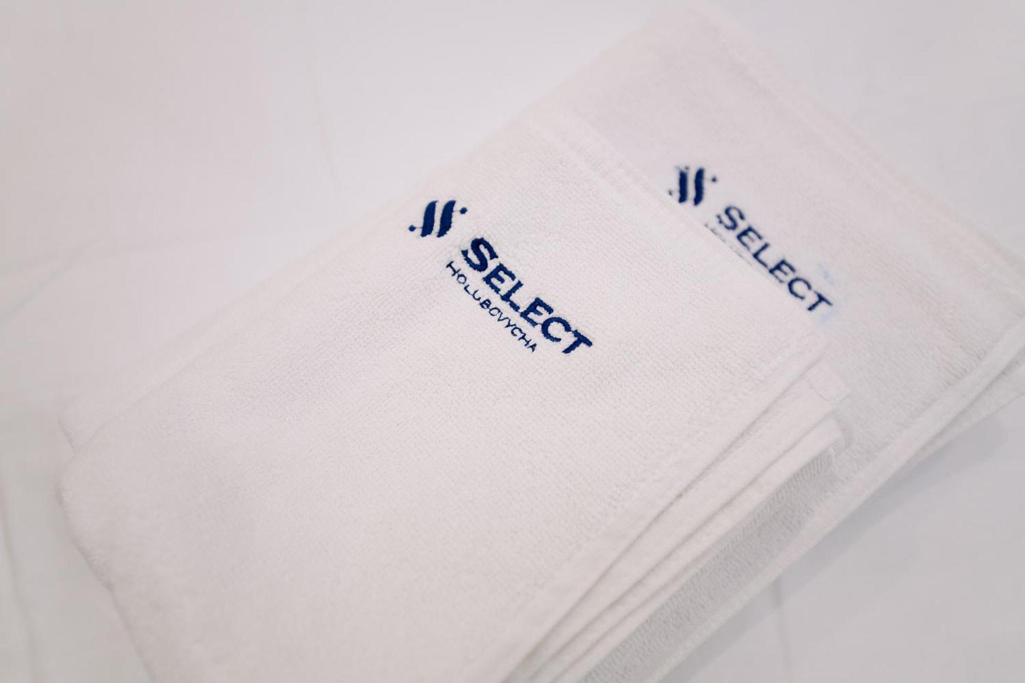 Select Hotel Lwów Zewnętrze zdjęcie