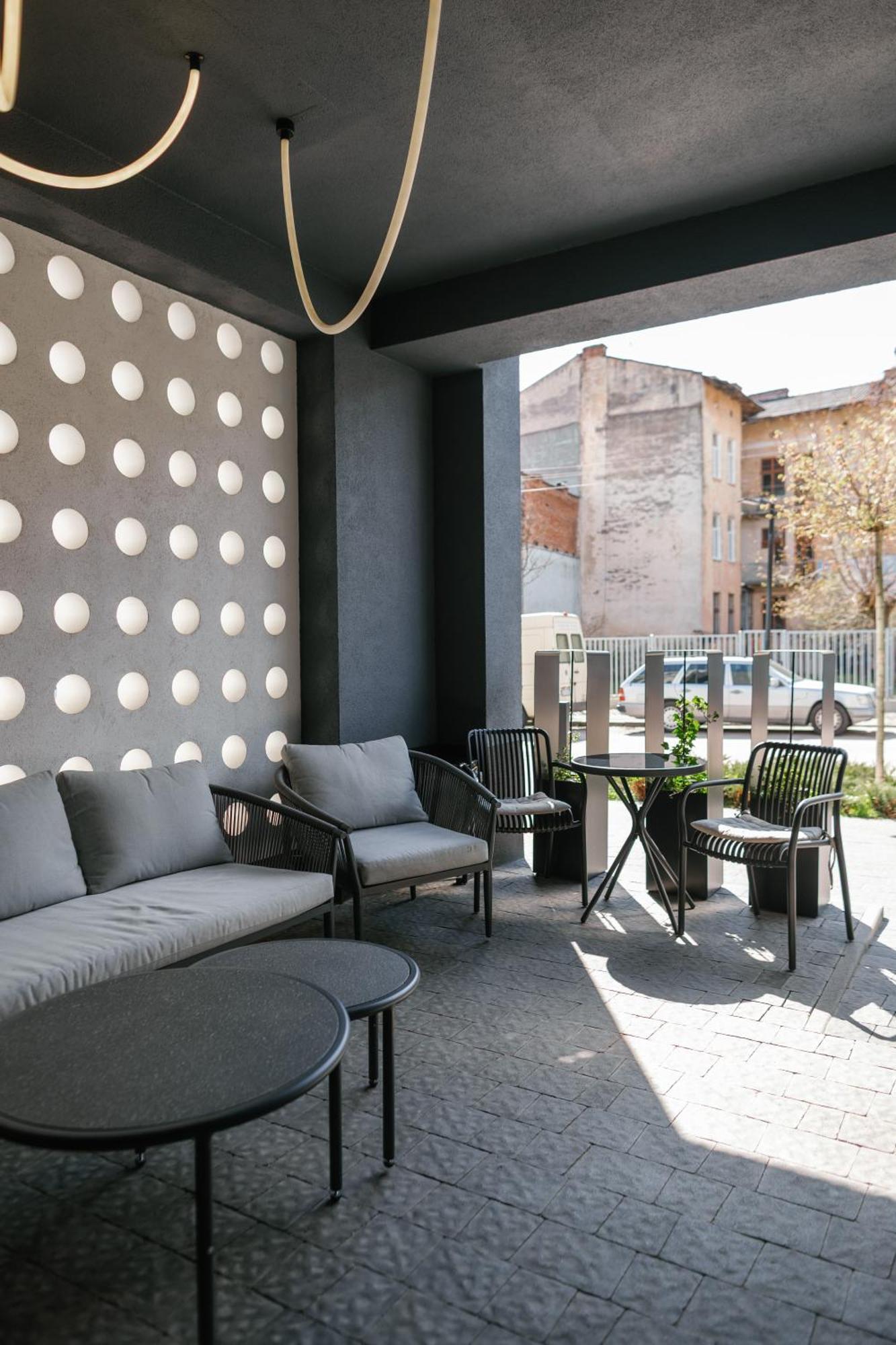 Select Hotel Lwów Zewnętrze zdjęcie